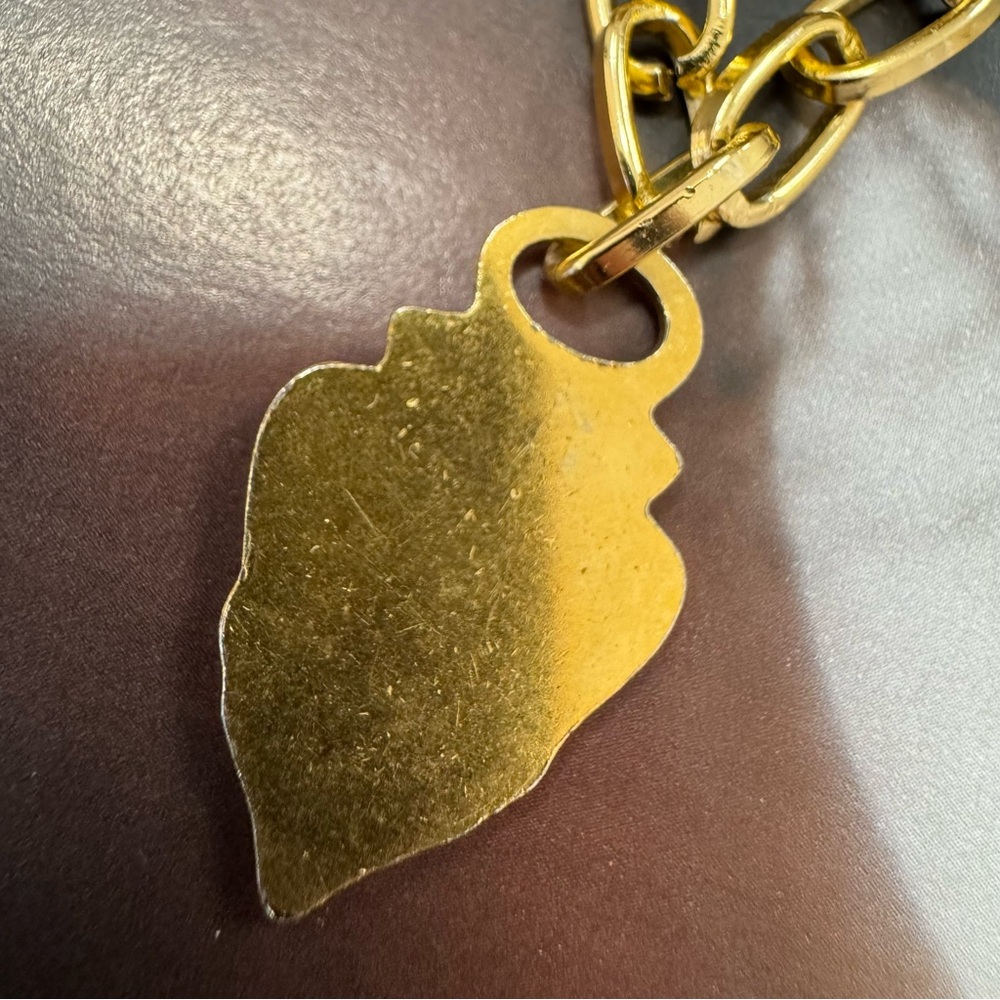 Vintage Gucci Knight Crest Shield Charm Gold Tone Keychain Pendant - Picture 5 of 11